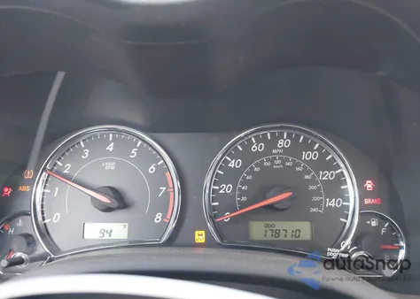 2013 Toyota Corolla S z USA, uszkodzony, nr VIN 2T1BU4EE6DC051104